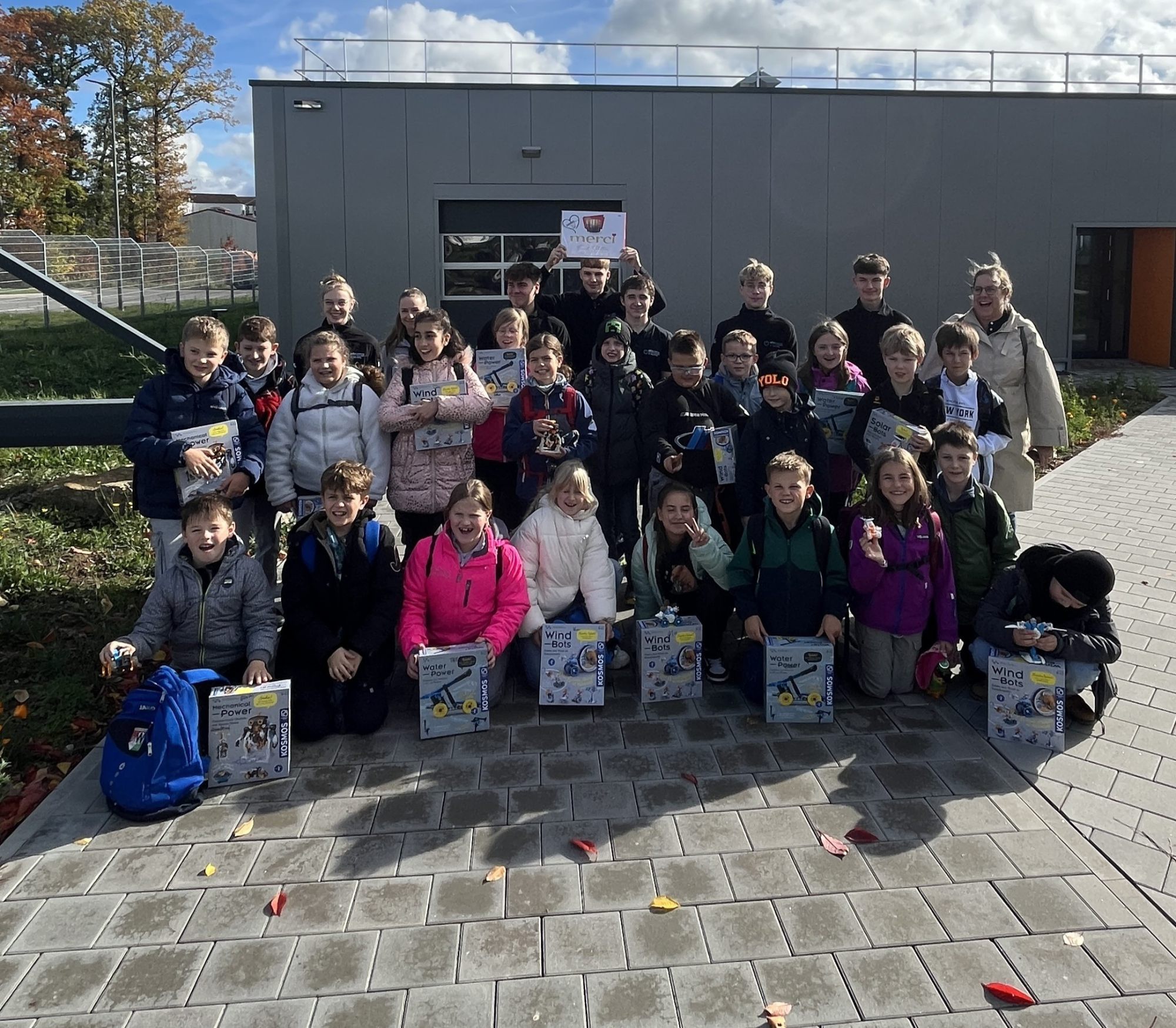 Die Klasse 4c bei der Firma Braun